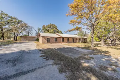 412 Oakview Drive, Springtown, TX 76082 - Photo 1