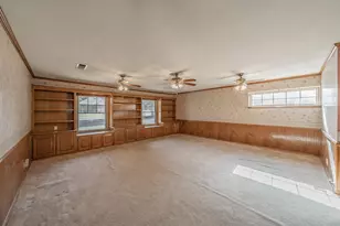 412 Oakview Dr, Springtown, TX 76082 - Photo 16