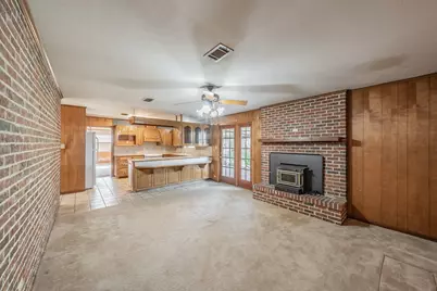 412 Oakview Drive, Springtown, TX 76082 - Photo 8