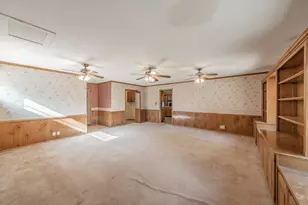 412 Oakview Dr, Springtown, TX 76082 - Photo 18