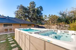 10008 Tim Tam Cir, Dallas, TX 75229 - Photo 32