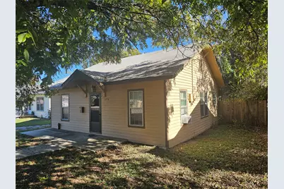 2104 Avenue E, Brownwood, TX 76801 - Photo 1