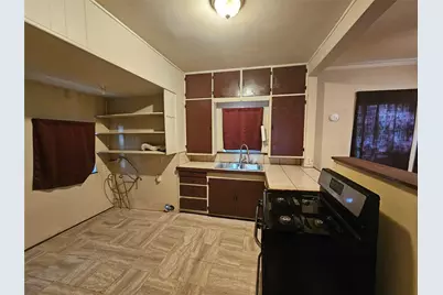 2104 Avenue E, Brownwood, TX 76801 - Photo 10