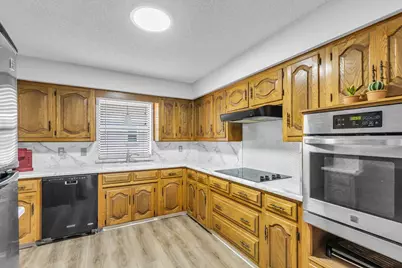 609 Kingsbridge Drive, Garland, TX 75040 - Photo 12