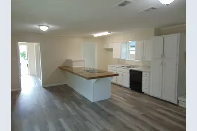 871 Magnolia Lane, Lancaster, TX 75146 - Photo 6