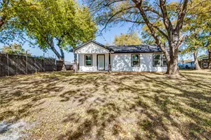 5728 Wilkes Dr, Fort Worth, TX 76119 - Photo 12