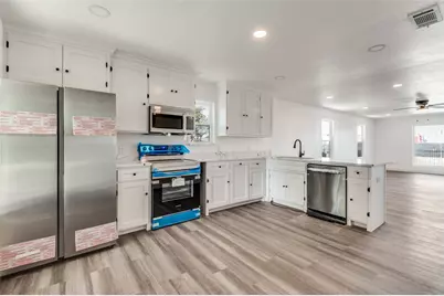 5728 Wilkes Drive, Fort Worth, TX 76119 - Photo 4