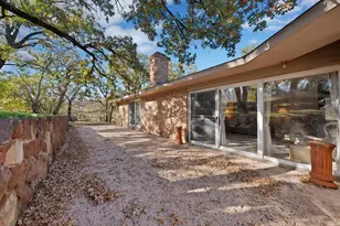 3925 Trisha Val Ct, Arlington, TX 76016 - Photo 36