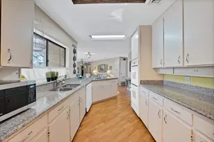 3925 Trisha Val Ct, Arlington, TX 76016 - Photo 22