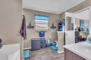 424 Heritage Dr, Crowley, TX 76036 - Photo 32