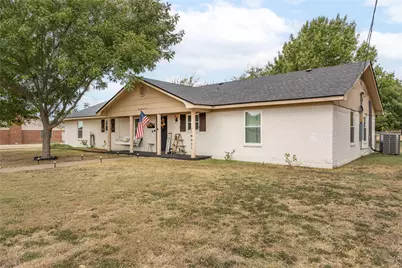 104 Sherry Lynn Drive, China Spring, TX 76633 - Photo 1