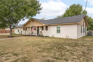 104 Sherry Lynn Dr, China Spring, TX 76633 - Photo 1