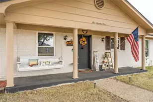 104 Sherry Lynn Dr, China Spring, TX 76633 - Photo 4