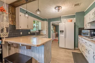 104 Sherry Lynn Dr, China Spring, TX 76633 - Photo 6