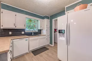 104 Sherry Lynn Dr, China Spring, TX 76633 - Photo 12