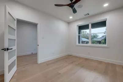 1018 Grandview Avenue, Dallas, TX 75223 - Photo 24