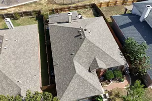 4712 Barnhill Ln, Fort Worth, TX 76135 - Photo 4