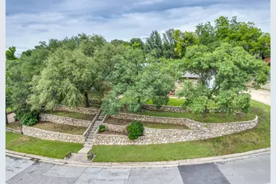 405 Chandler Lake Road, Fort Worth, TX 76103 - Photo 2