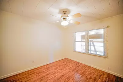 529 Stewart, Jacksboro, TX 76458 - Photo 18