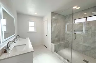 1912 E Branch Hollow Dr, Carrollton, TX 75007 - Photo 20