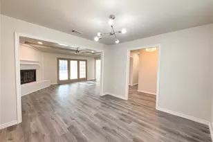 1912 E Branch Hollow Dr, Carrollton, TX 75007 - Photo 10