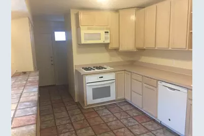 2508 Loving Avenue, Dallas, TX 75214 - Photo 2