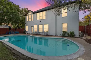 4501 Westbriar Ln, Grand Prairie, TX 75052 - Photo 2