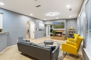 4501 Westbriar Ln, Grand Prairie, TX 75052 - Photo 6