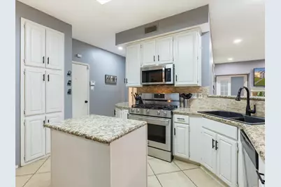 4501 Westbriar Lane, Grand Prairie, TX 75052 - Photo 10