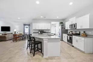 521 Bronze Cir E, Springtown, TX 76082 - Photo 4