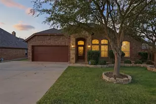 8900 Stone Top Dr, Fort Worth, TX 76179 - Photo 2