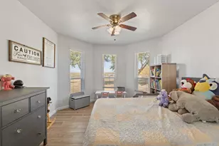 1013 Highland Rd, Cleburne, TX 76033 - Photo 18