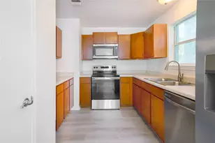 714 E 12th St, Bonham, TX 75418 - Photo 4