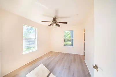 714 E 12th Street, Bonham, TX 75418 - Photo 14