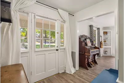 10887 Knollwood Drive, Tyler, TX 75703 - Photo 6