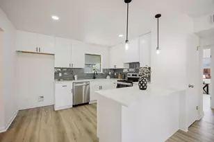 2112 Pontiac Dr, Carrollton, TX 75006 - Photo 8