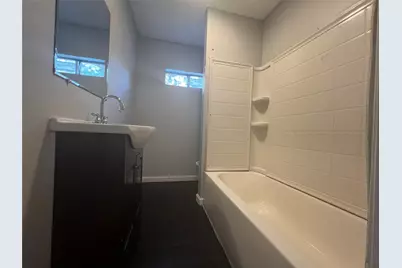 2722 Locust Avenue, Dallas, TX 75216 - Photo 12