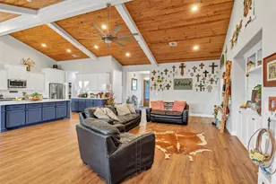 851 Hood Ct, Granbury, TX 76048 - Photo 8