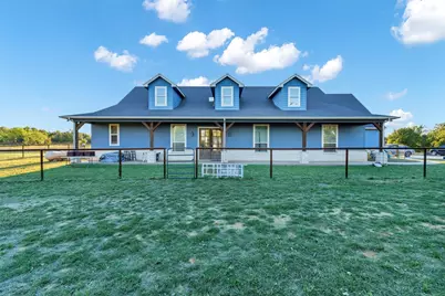 851 Hood Court, Granbury, TX 76048 - Photo 2