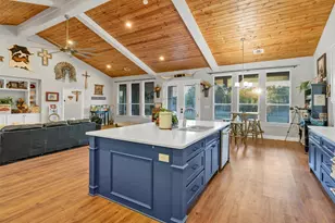 851 Hood Ct, Granbury, TX 76048 - Photo 14