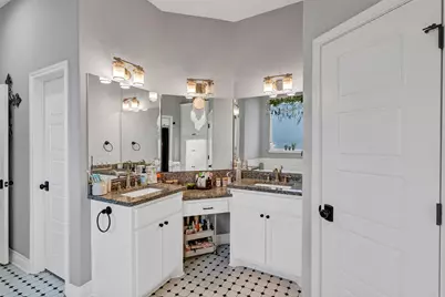 851 Hood Court, Granbury, TX 76048 - Photo 18