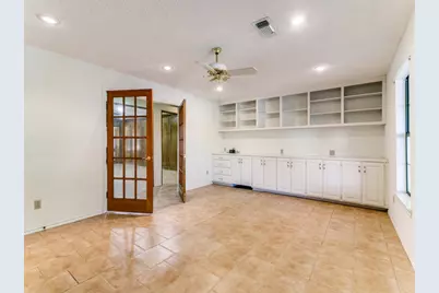 928 Old Mill Circle, Irving, TX 75061 - Photo 8