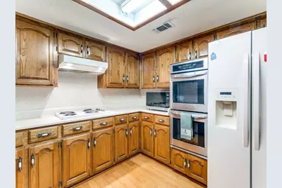 928 Old Mill Circle, Irving, TX 75061 - Photo 10