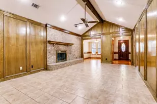 928 Old Mill Cir, Irving, TX 75061 - Photo 6