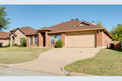 4700 Saint Thomas Place, Fort Worth, TX 76135 - Photo 2