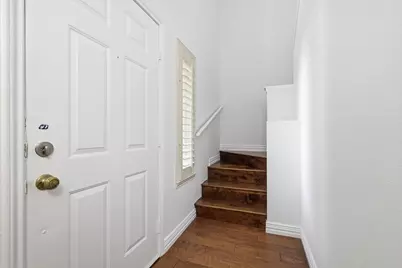 708 Creekwood Drive, Lewisville, TX 75067 - Photo 12