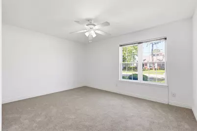 708 Creekwood Drive, Lewisville, TX 75067 - Photo 14