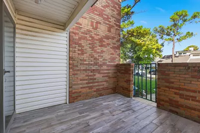 708 Creekwood Drive, Lewisville, TX 75067 - Photo 10