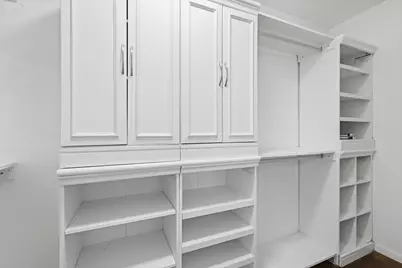 708 Creekwood Drive, Lewisville, TX 75067 - Photo 4