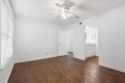 708 Creekwood Drive, Lewisville, TX 75067 - Photo 14